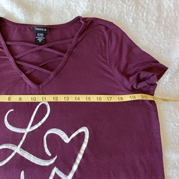 Torrid short sleeve Burgundy blouse - Picture 5 of 6
